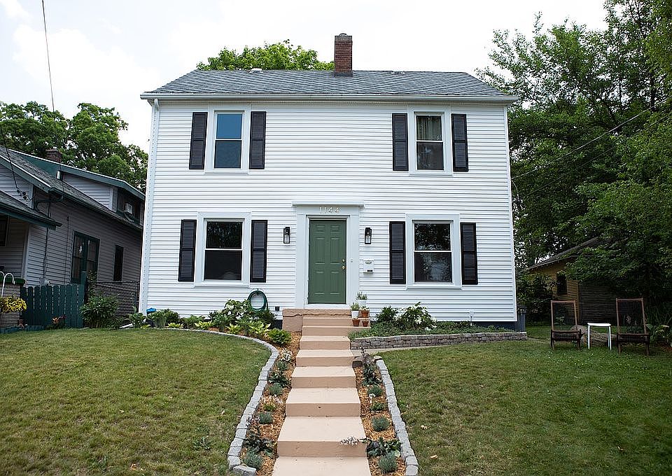1st image of 1144 Underwood Ave SE