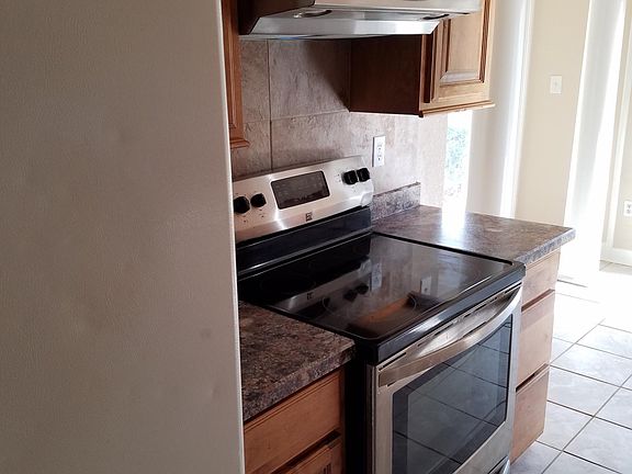 4th image of 15173 Government St