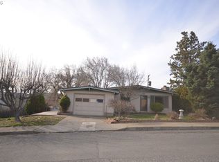 914 E 18th St, The Dalles, OR