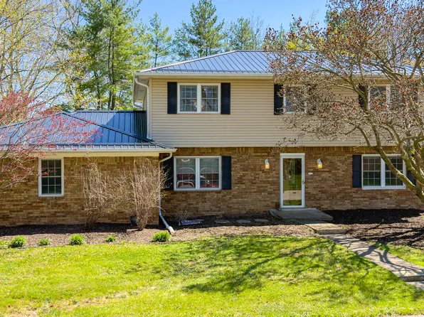 305 N Concord Ln, Carmel, IN 46032