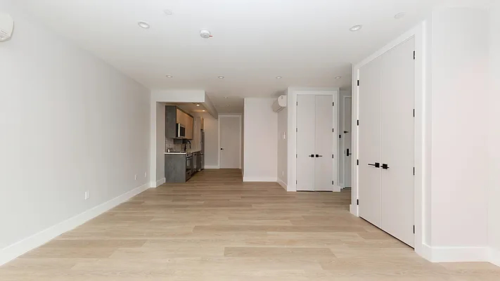Rented by Nooklyn NYC LLC | media 14