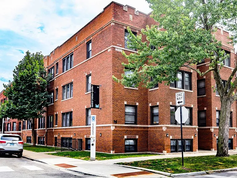 5401-5405 S. Drexel Boulevard — Photo 6