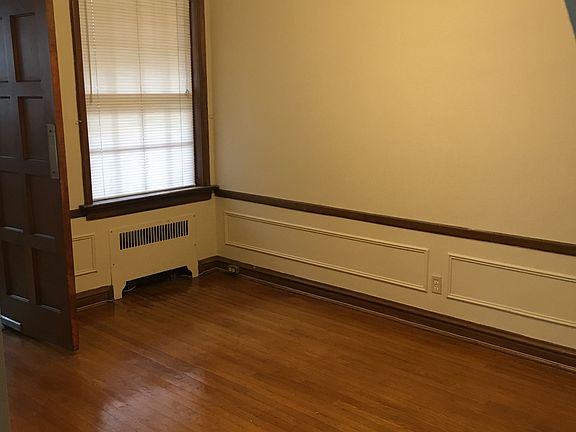 3rd image of 7520 York Dr APT 1SW