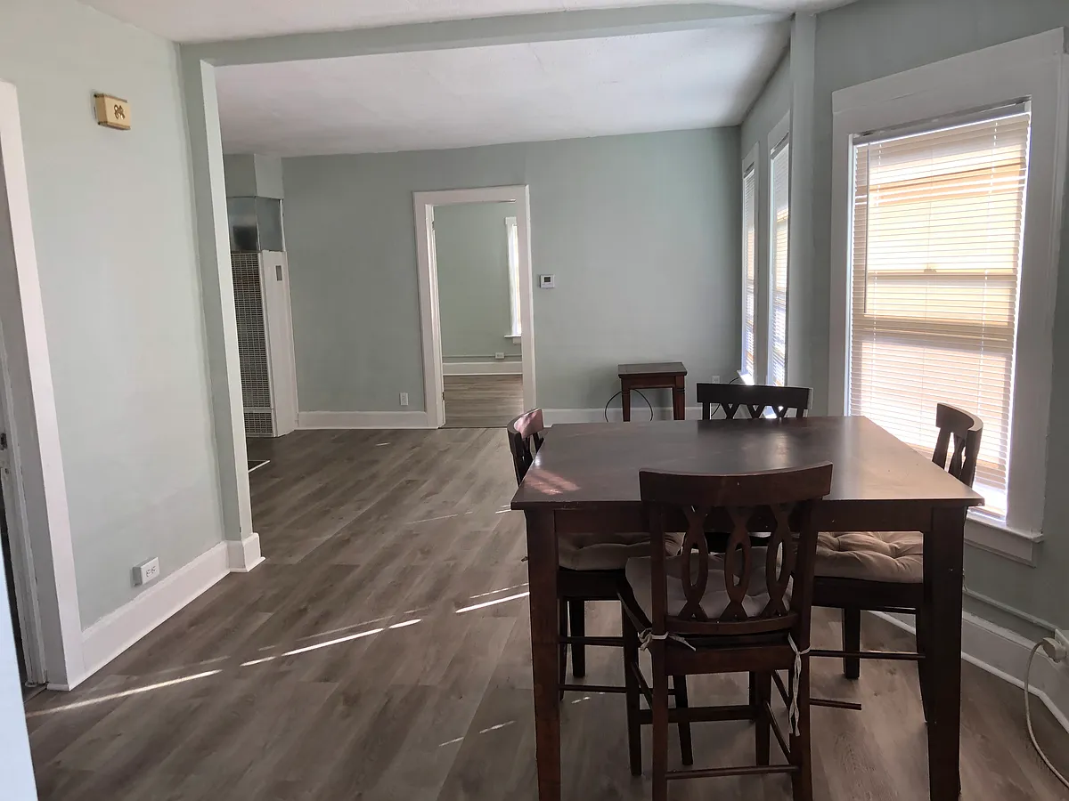 Building Photo - 28 Haendel St #3