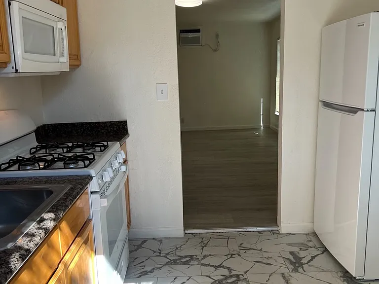 142 Alturas Ave #D — Photo 14