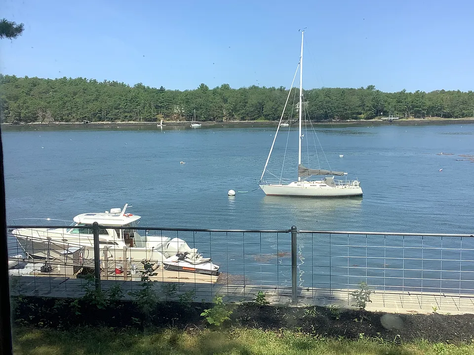 55 Shore Rd