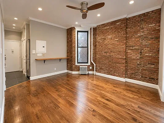 Living room, photo 1