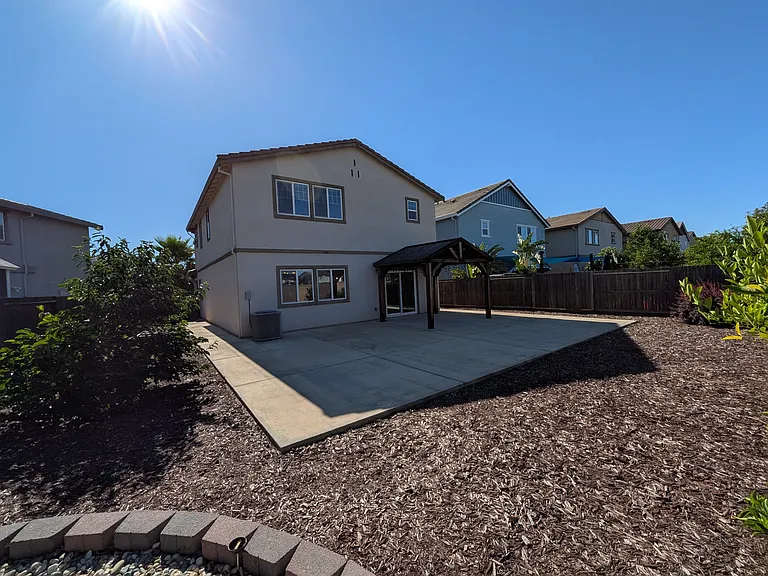 509 Glory Ct — Photo 7