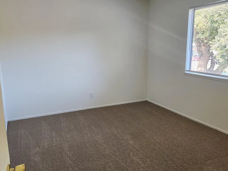 2635 N Yardarm Ave — Photo 6