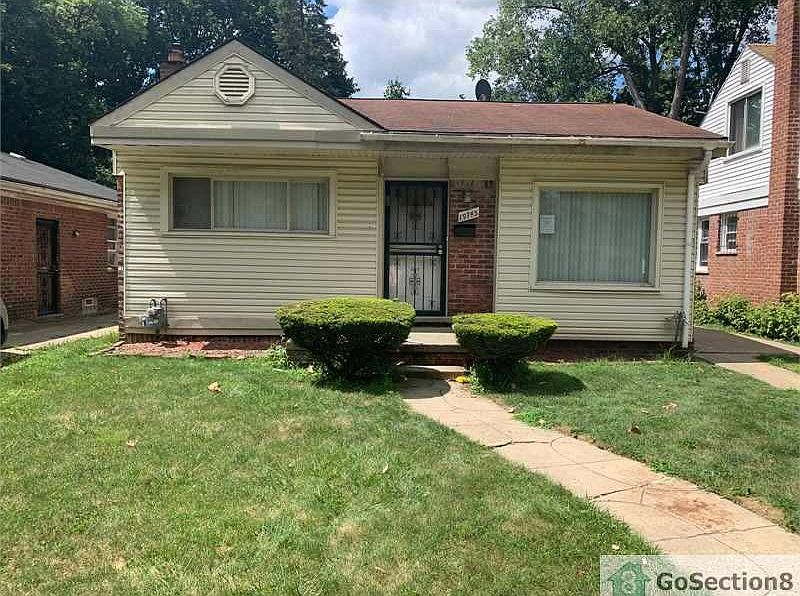 2nd image of 19743 Greydale Ave