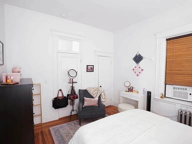 1109 Boylston St #1 — Photo 9