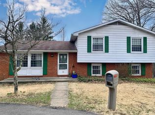 10 Lark Ct, Wheeling, WV 26003