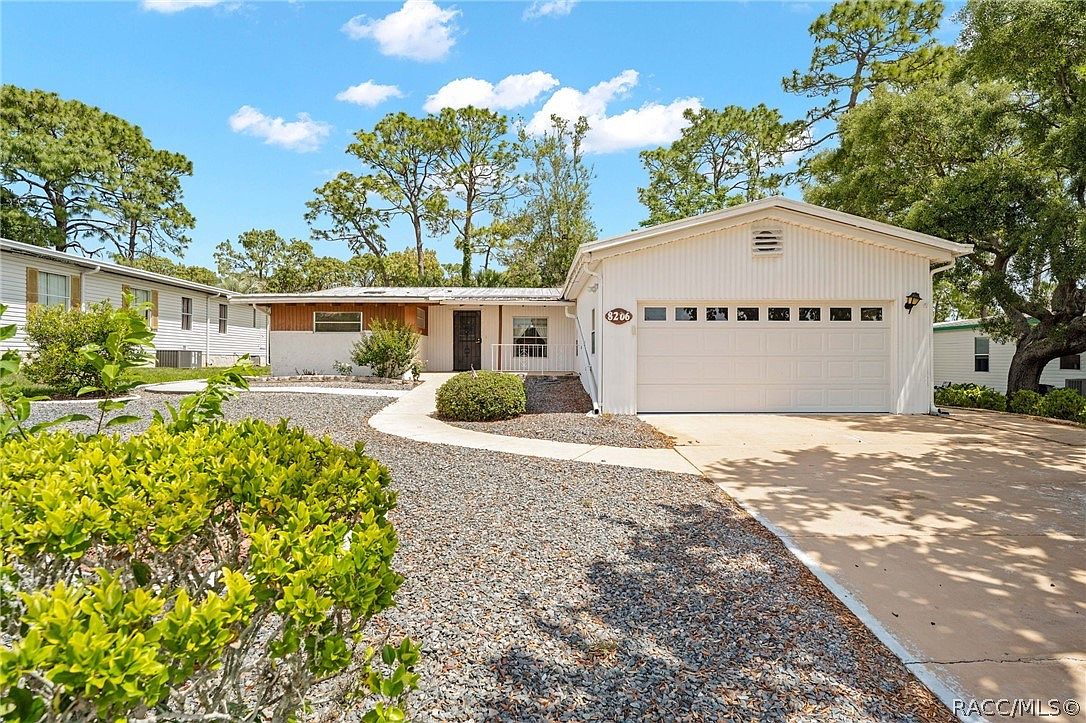 8206 Country Club Dr