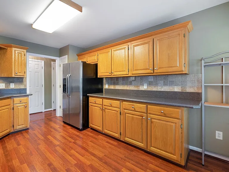 7037 Mooreland Ct — Photo 12