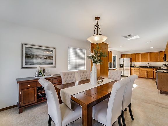 5th image of 2845 Custer Dr
