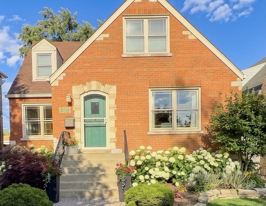 1st image of 10711 S Artesian Ave