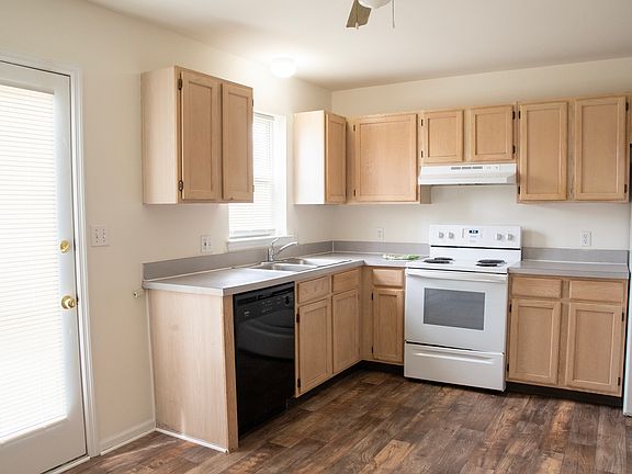 5th image of 10 Diamond Spring Cir