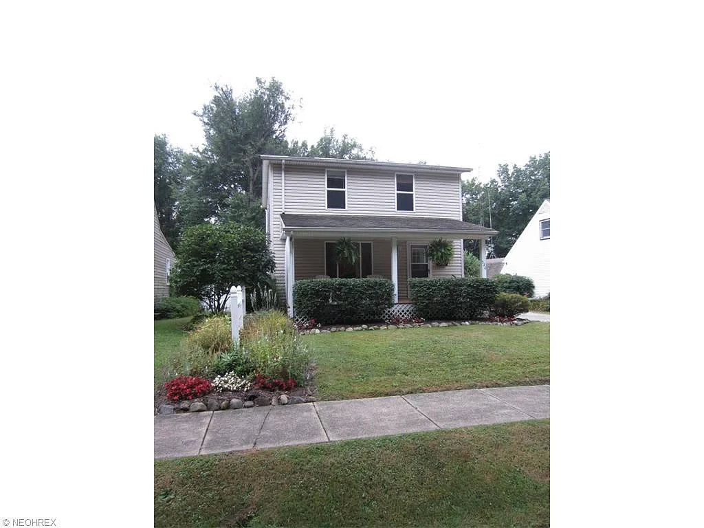 520 Loomis Ave photo 1