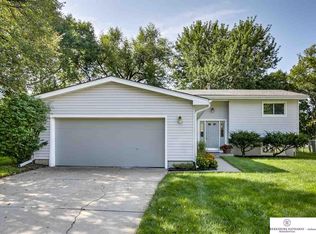 11735 Sunburst St, Omaha, NE 68164