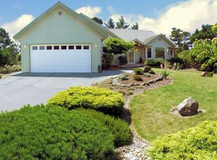 104 Ocean View Ct, Florence, OR 97439