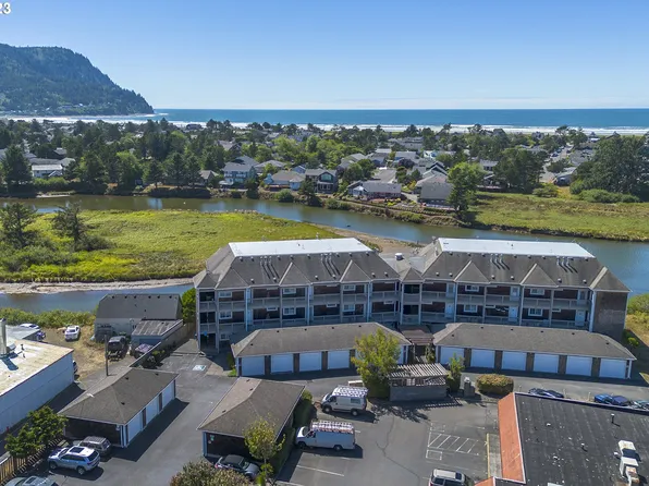 1108 S Holladay Dr APT 22, Seaside, OR 97138