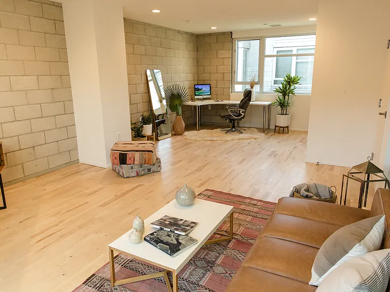 3450 Cahuenga Blvd W #403 — Photo 9