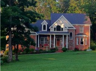 406 Rock Creek Trl, Signal Mountain, TN 37377