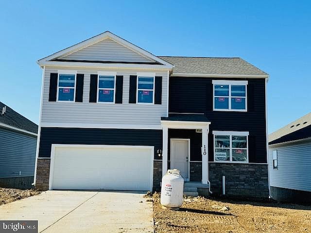 1st image of 114 Woodford Dr