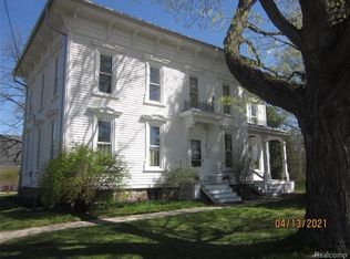 9237 Brookville Rd, Plymouth, MI 48170
