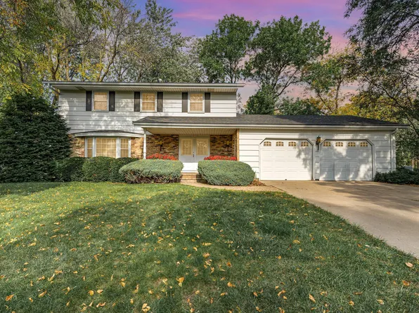 10116 Goodrich Rd, Bloomington, MN 55437