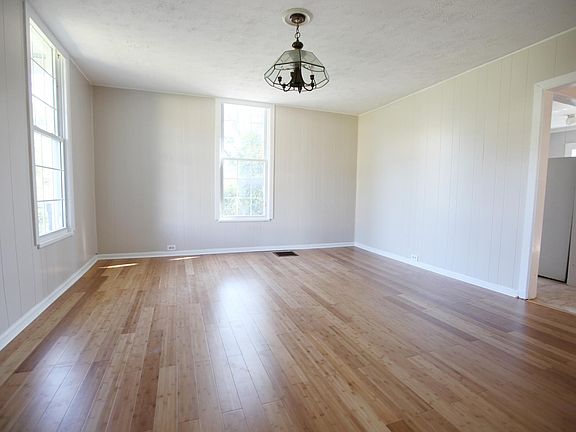 4th image of 2116 Dandridge Ave
