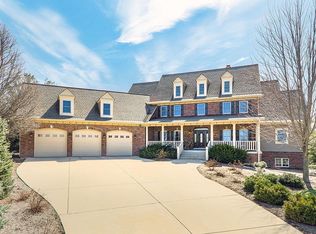 5470 Half Round Rd, Oswego, IL 60543