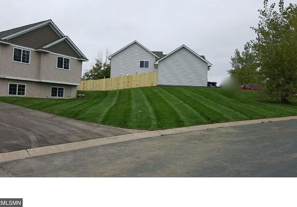 2nd image of 29383 Mary St