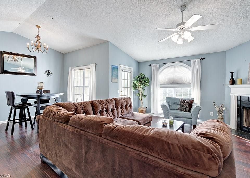 1st image of 3713-3B Morris Farm Dr