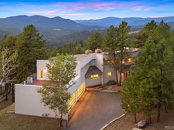 2nd image of 1992 Columbine Court