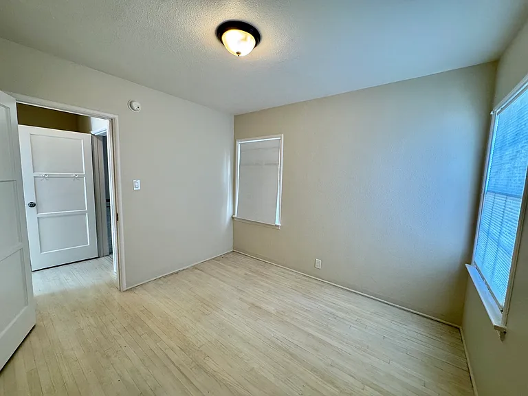 1608 Silver Lake Blvd — Photo 6