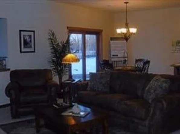 935 Cove Ct NW, Sauk Rapids, MN 56379