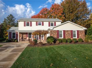 1702 Mendelssohn Dr, Westlake, OH