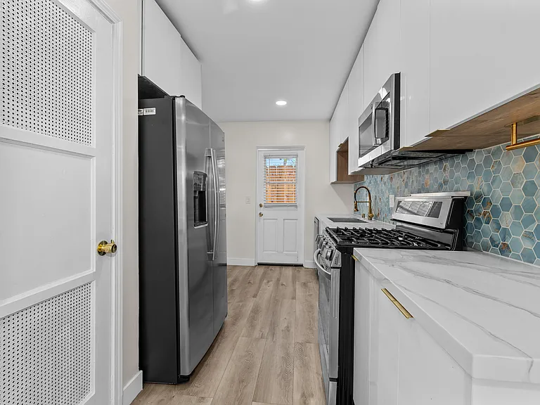 2918 Dickens St #2918 — Photo 5