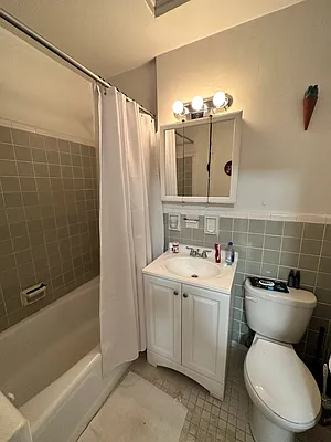 Rented by HOLTON REAL ESTATE INC. | media 13