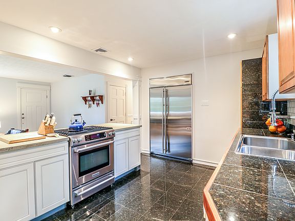 13 Old Turnpike Road