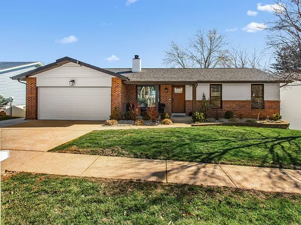 754 Dennis Dr, Fenton, MO 63026