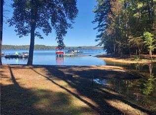 25 Circle Dr, Townville, SC 29689