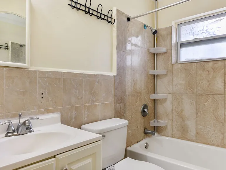 1227 Merritt St — Photo 11