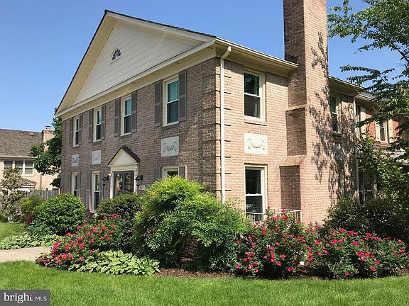 2nd image of 4054 Norbeck Square Dr