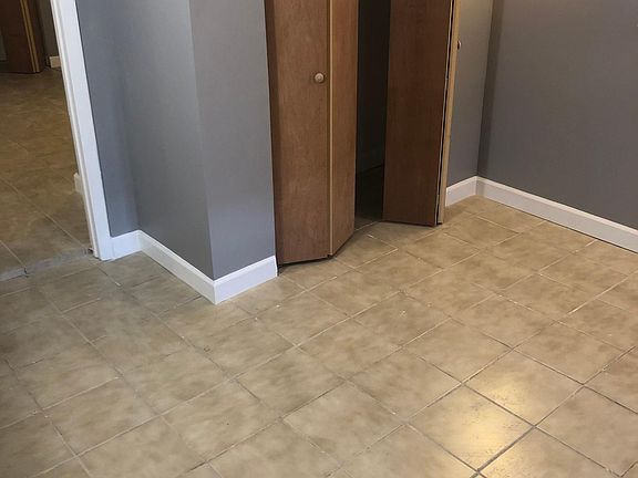 5th image of 8242 Knox Ave #A