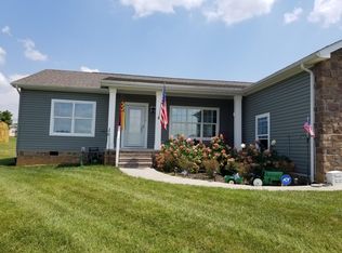1745 Stonebrook Ln, Lenoir City, TN 37772