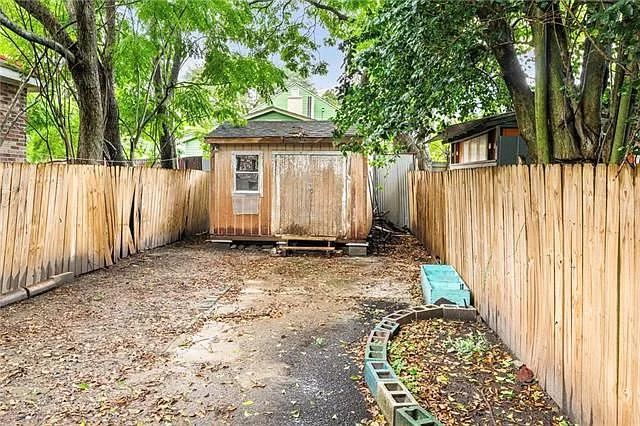 924 Kentucky St — Photo 11