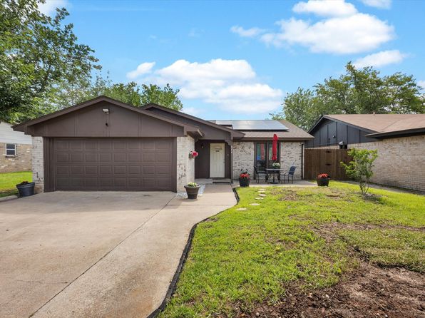 624 Hallvale Dr, White Settlement, TX 76108