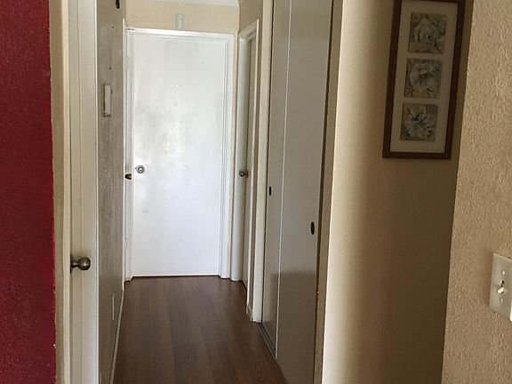 4th image of 2753 Scottsdale Dr